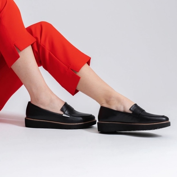 Naturalizer Adiline Platform Loafer (WIDE) - Picture 4 of 10